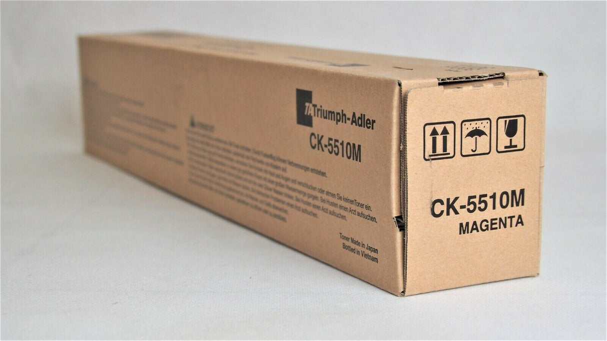 "Original Triumph Adler CK-5510 Toner Magenta 1T02R4BTA0-A für 300ci 301ci NEU O